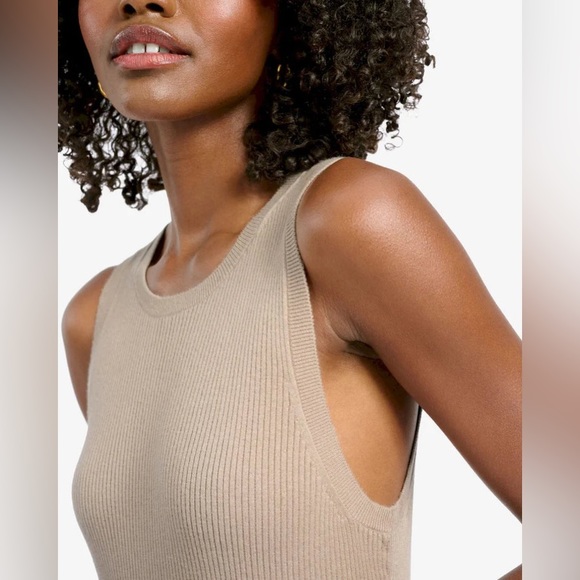 SPLENDID McCall sleeveless sweater dress in latte/beige ruffle hem Size Small - Picture 3 of 11